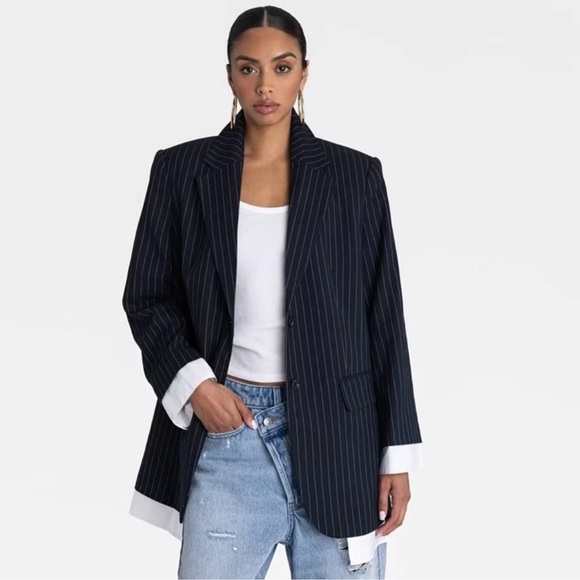 KBB by KAHLANA Women's 'The Shirt Blazer' - Navy/White Striped - Picture 3 of 3